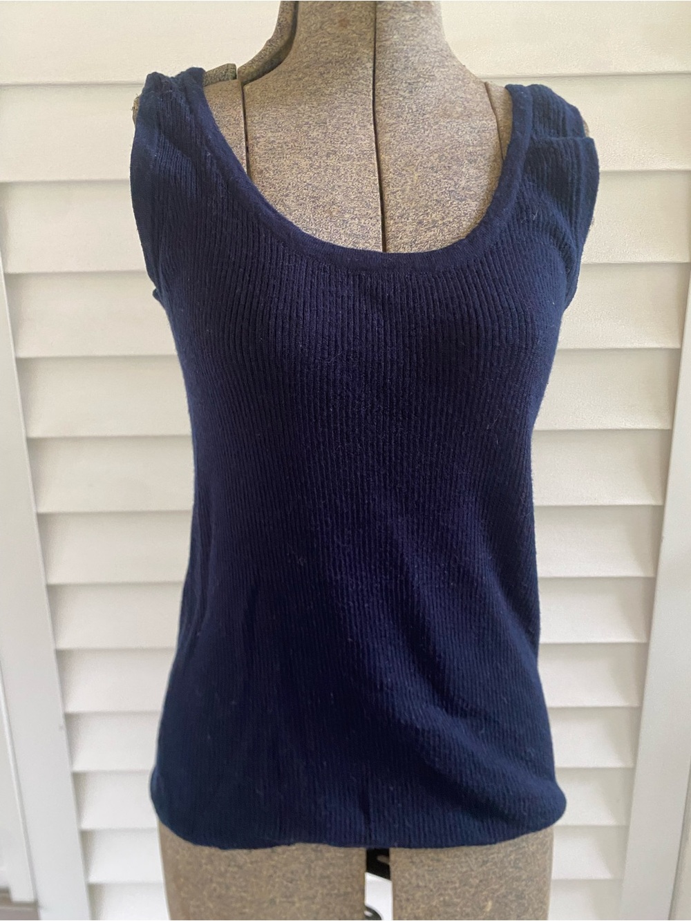 Elie Tahari Navy Ribbed Scoop-Neck Tank Top